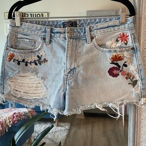 Abercrombie & Fitch Jean Shorts Size 28/6